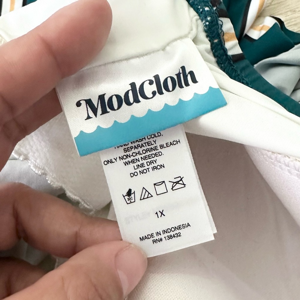 ModCloth 1X Green White Ruffle Striped Off The Shoulder One Piece Bathing Suit - Picture 7 of 9
